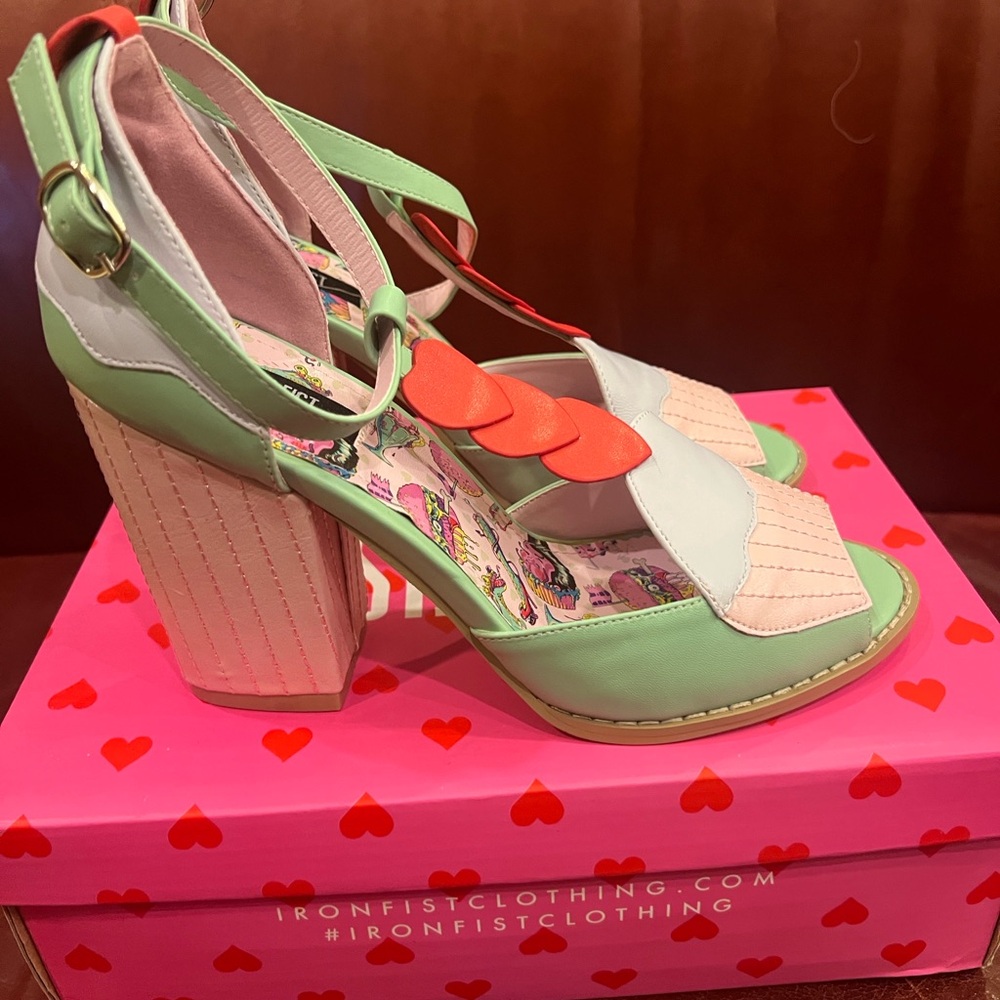 IRON FIST CUPCAKE HEELS, Size 8, New with box